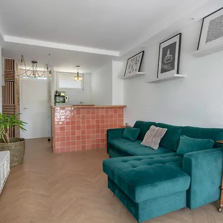 Appartement, 150m De La Des Libraires